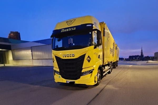 Teambesprechung in der Transportlogistik Oberösterreich